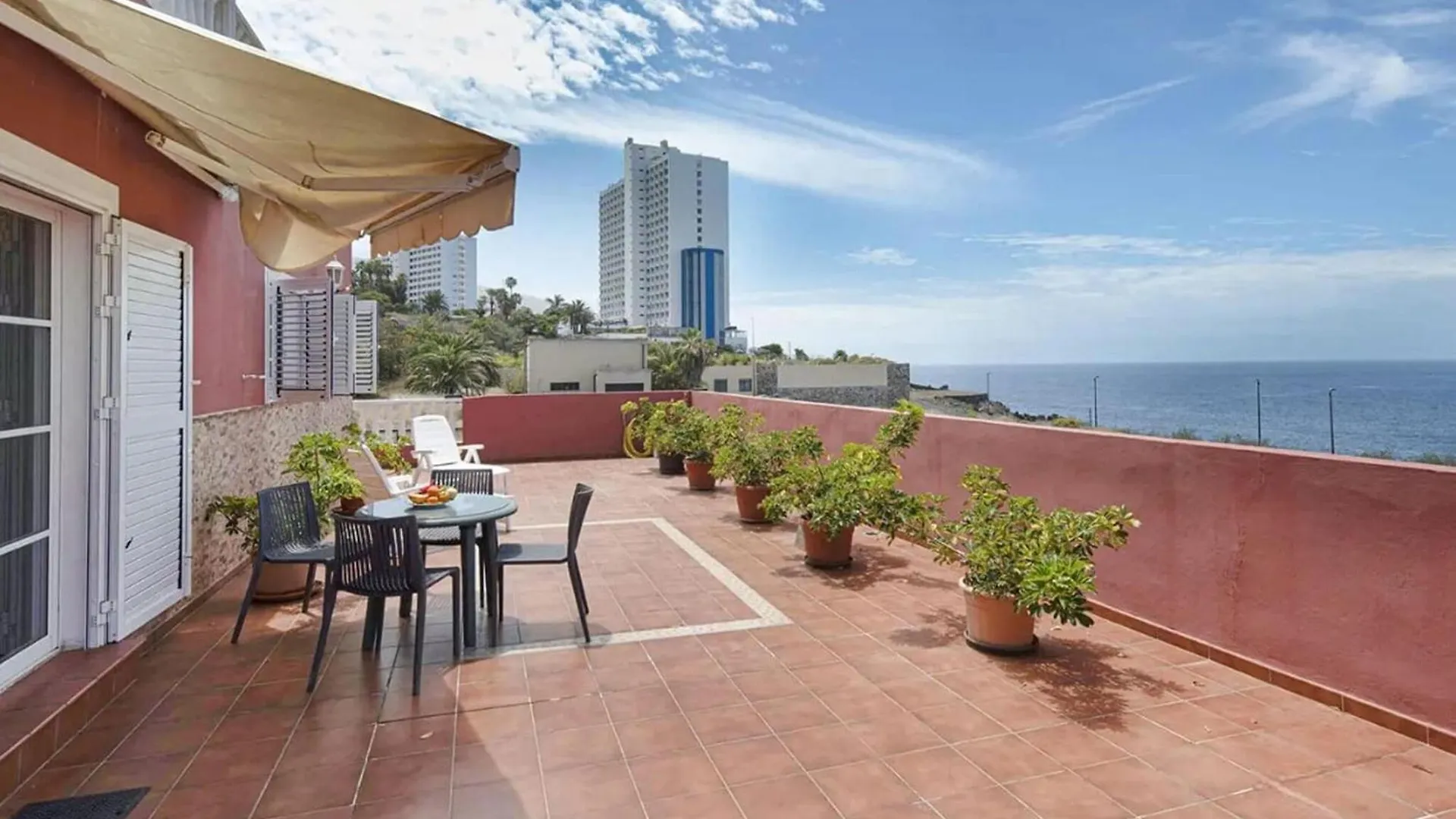 Spacious Holiday Home With Private Terrace Puerto de la Cruz   Puerto de la Cruz (Tenerife)