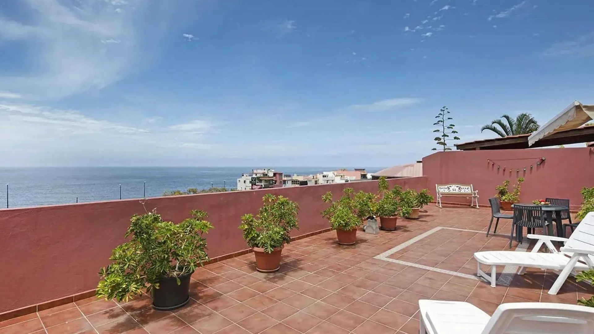Spacious Holiday Home With Private Terrace Puerto de la Cruz